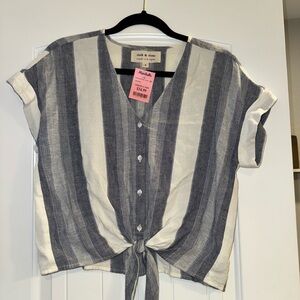 Cloth & Stone Navy Blue and White Button Down Tie Front Cropped Top